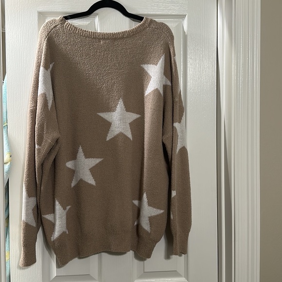 Sweater - Picture 3 of 3